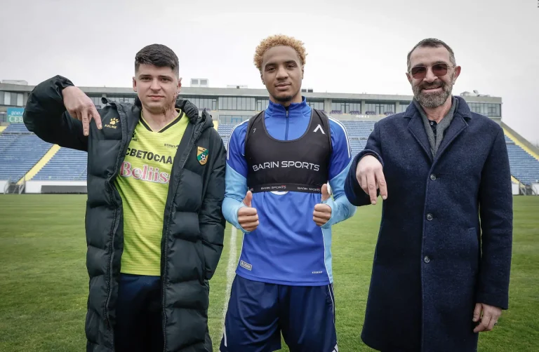 Светослав Димитров с представители на Левски по време на лечението след изгаряния